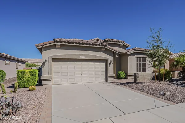 Property Slideshow image 3 of 67 | 4318 e walnut rd, Gilbert, AZ, 85298
