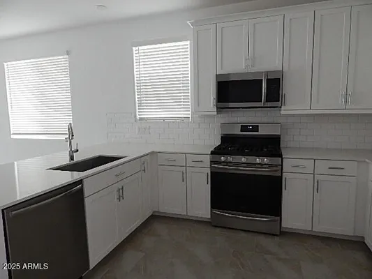 Property Slideshow image 3 of 11 | 24914 n 171st ln, Surprise, AZ, 85387