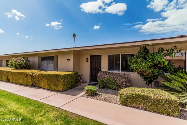 Property Slideshow image 2 of 26 | 10967 w santa fe dr, Sun City, AZ, 85351