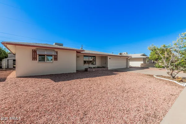 Property Slideshow image 3 of 29 | 5533 e decatur st, Mesa, AZ, 85205