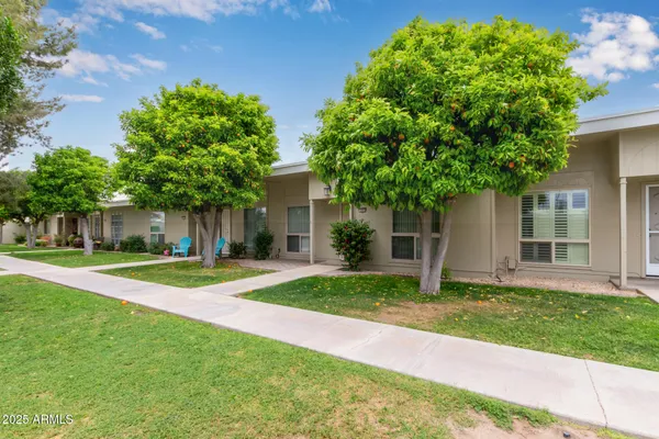 Property Slideshow image 2 of 26 | 10050 w lancaster dr, Sun City, AZ, 85351