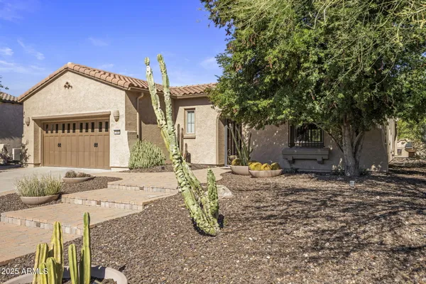 Property Slideshow image 2 of 47 | 12832 w pinnacle vista dr, Peoria, AZ, 85383