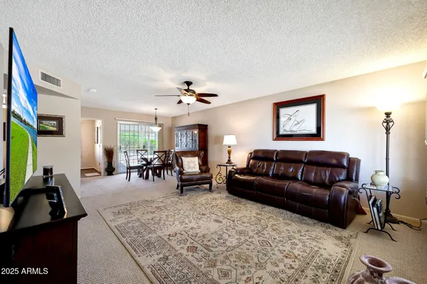 Property Slideshow image 2 of 39 | 12415 n vista grande ct, Sun City, AZ, 85351