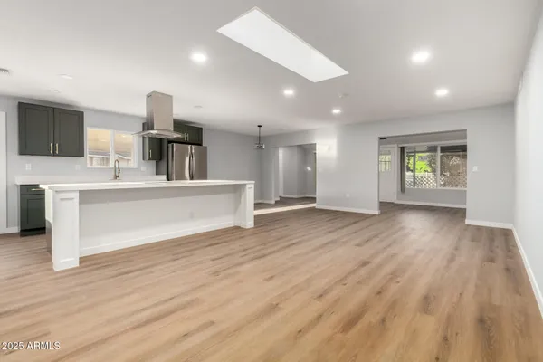 Property Slideshow image 3 of 26 | 10210 w charter oak dr, Sun City, AZ, 85351