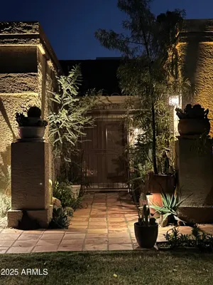 Property Slideshow image 2 of 38 | 10437 e cochise ave, Scottsdale, AZ, 85258