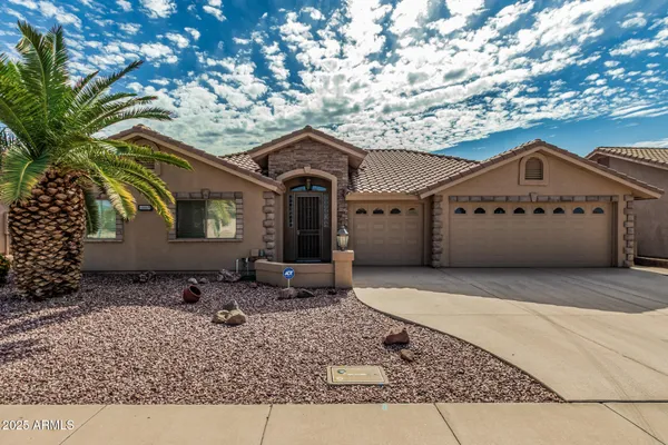 Property Slideshow image 2 of 36 | 10907 e olla ave, Mesa, AZ, 85212