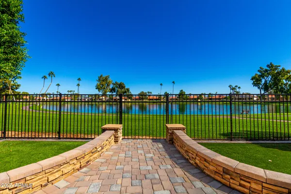 Property Slideshow image 2 of 61 | 26433 s lakemont dr, Sun Lakes, AZ, 85248