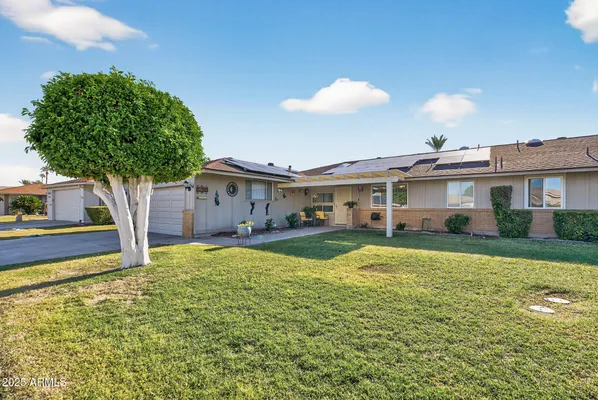 Property Slideshow image 2 of 60 | 10448 w tropicana cir, Sun City, AZ, 85351