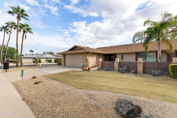 Property Slideshow image 3 of 32 | 12903 w shadow hills dr, Sun City West, AZ, 85375