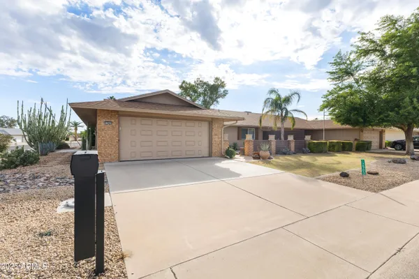 Property Slideshow image 2 of 32 | 12903 w shadow hills dr, Sun City West, AZ, 85375