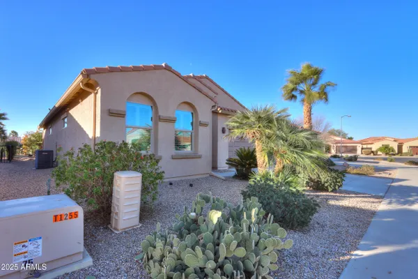 Property Slideshow image 2 of 38 | 2605 e san thomas dr, Casa Grande, AZ, 85194