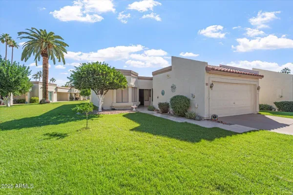 Property Slideshow image 2 of 20 | 633 s saguaro way, Mesa, AZ, 85208