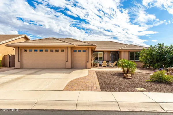 Property Slideshow image 2 of 33 | 11427 e ocaso ave, Mesa, AZ, 85212
