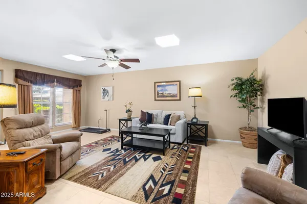Property Slideshow image 2 of 52 | 17031 n pinion ln, Sun City, AZ, 85373