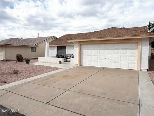 Property Slideshow image 3 of 48 | 550 s 76th pl, Mesa, AZ, 85208