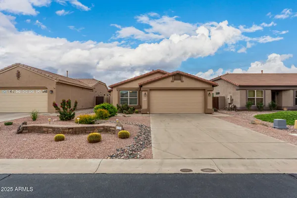 Property Slideshow image 2 of 30 | 3153 e peach tree dr, Chandler, AZ, 85249