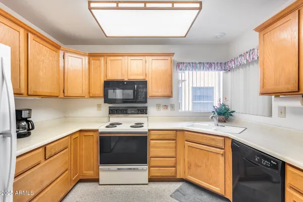Property Slideshow image 2 of 44 | 19539 n 141st ave, Sun City West, AZ, 85375