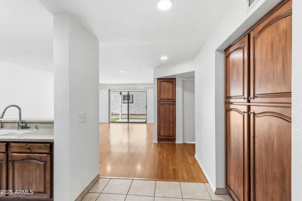 Property Slideshow image 2 of 15 | 18622 n 92nd dr, Peoria, AZ, 85382