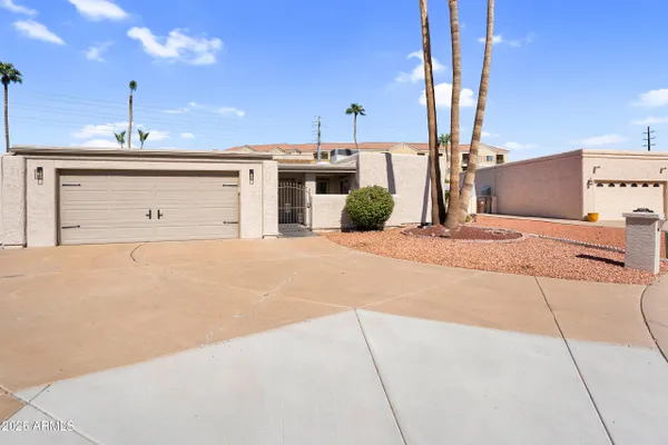 Property Slideshow image 2 of 35 | 9426 e minnesota ave, Sun Lakes, AZ, 85248