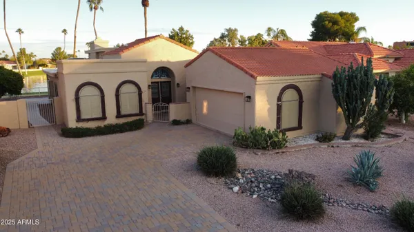 Property Slideshow image 2 of 43 | 26413 s lakemont dr, Sun Lakes, AZ, 85248