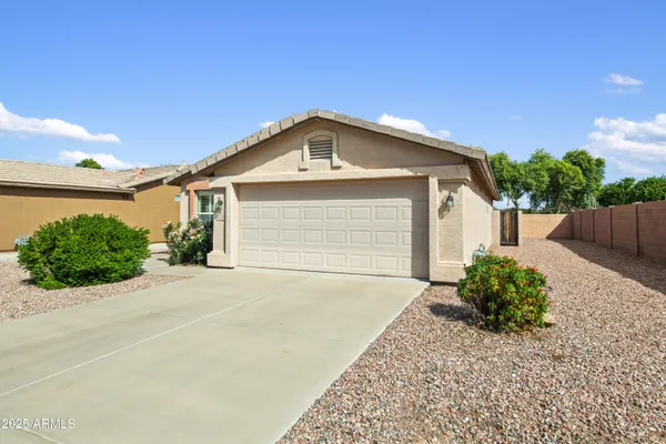 Property Slideshow image 3 of 25 | 6347 s pinaleno pl, Chandler, AZ, 85249