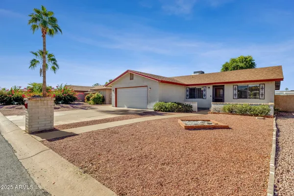 Property Slideshow image 2 of 62 | 9311 e olive ln, Sun Lakes, AZ, 85248