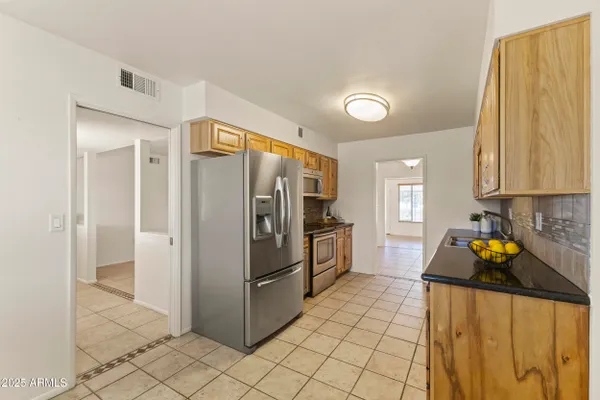 Property Slideshow image 2 of 36 | 10521 w prairie hills cir, Sun City, AZ, 85351