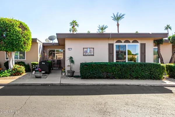 Property Slideshow image 2 of 40 | 13709 n 98th ave b, Sun City, AZ, 85351