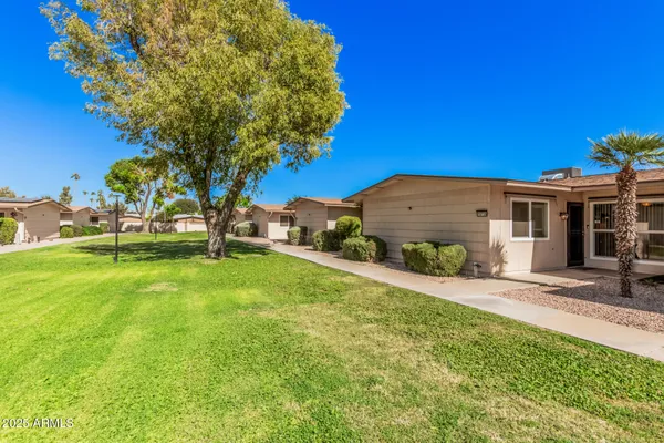 Property Slideshow image 3 of 29 | 10735 w santa fe dr, Sun City, AZ, 85351