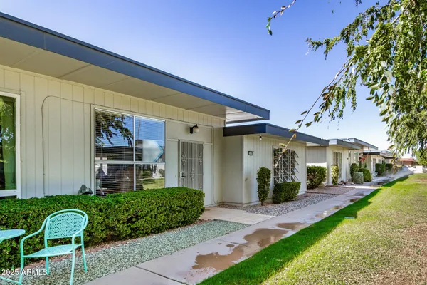 Property Slideshow image 2 of 40 | 13039 n 100th dr, Sun City, AZ, 85351