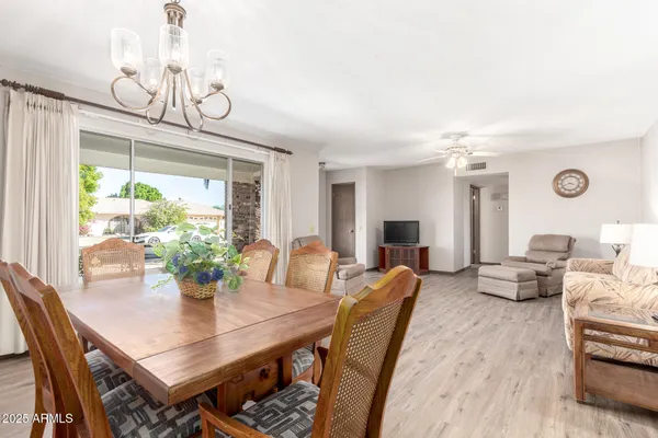 Property Slideshow image 3 of 34 | 10609 w concho cir, Sun City, AZ, 85373