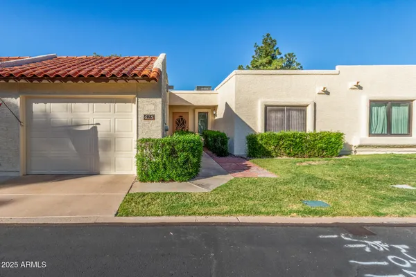 Property Slideshow image 2 of 74 | 625 s arrowwood way, Mesa, AZ, 85208