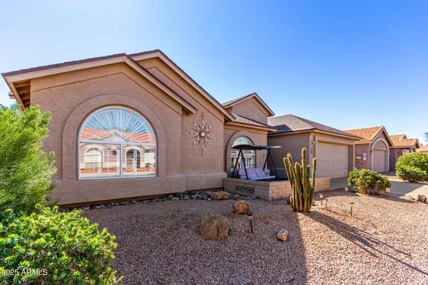 Property Slideshow image 2 of 30 | 1541 e colonial dr, Chandler, AZ, 85249