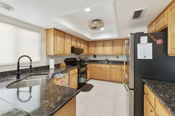 Property Slideshow image 2 of 43 | 25806 s boxwood dr, Sun Lakes, AZ, 85248