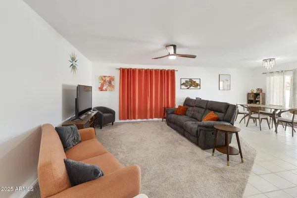 Property Slideshow image 3 of 43 | 25806 s boxwood dr, Sun Lakes, AZ, 85248