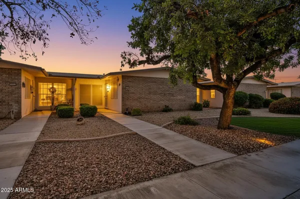 Property Slideshow image 3 of 35 | 10211 w ocotillo dr, Sun City, AZ, 85373