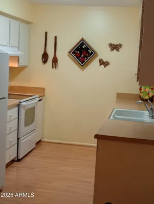 Property Slideshow image 2 of 9 | 11151 w cameo dr, Sun City, AZ, 85351