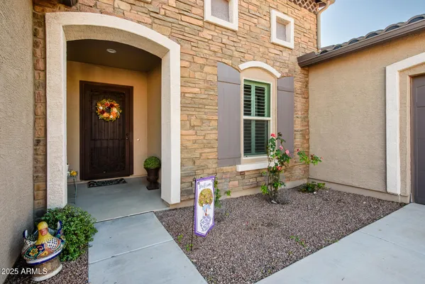 Property Slideshow image 2 of 41 | 41681 w solstice ct, Maricopa, AZ, 85138