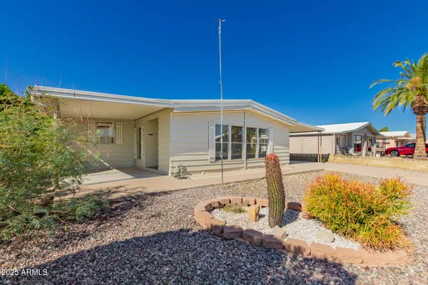 Property Slideshow image 2 of 31 | 826 s 82nd pl, Mesa, AZ, 85208