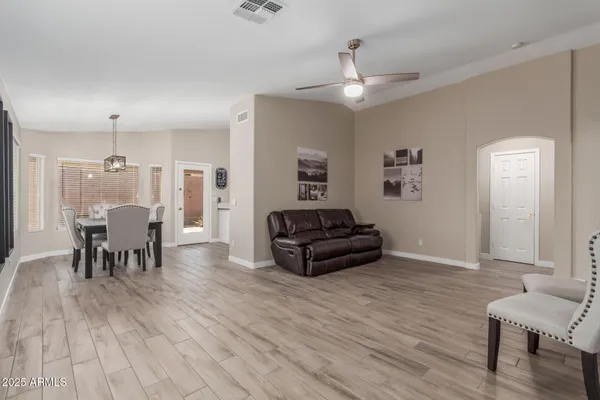 Property Slideshow image 2 of 31 | 3509 e hazeltine way, Chandler, AZ, 85249