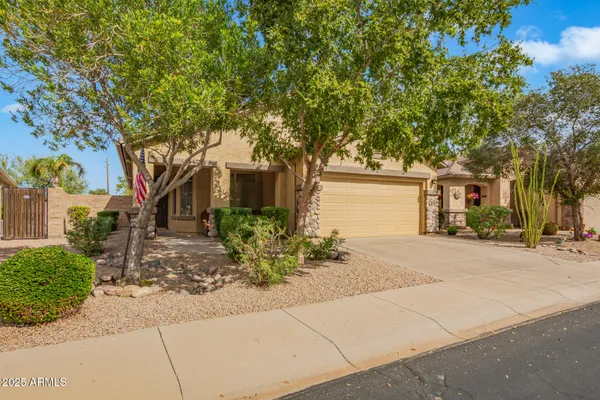 Property Slideshow image 3 of 36 | 148 w latigo cir, San Tan Valley, AZ, 85143