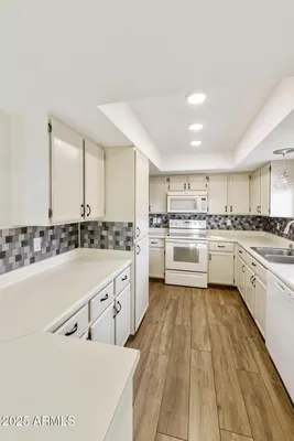 Property Slideshow image 2 of 42 | 9825 e navajo pl, Sun Lakes, AZ, 85248