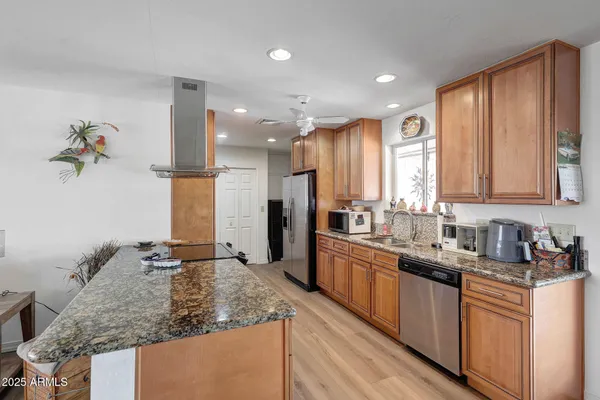 Property Slideshow image 3 of 59 | 10921 w el capitan cir, Sun City, AZ, 85351