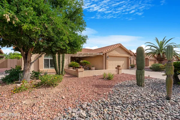 Property Slideshow image 3 of 44 | 20131 n 92nd ave, Peoria, AZ, 85382