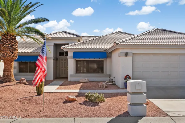 Property Slideshow image 2 of 25 | 23811 s berrybrook dr, Sun Lakes, AZ, 85248