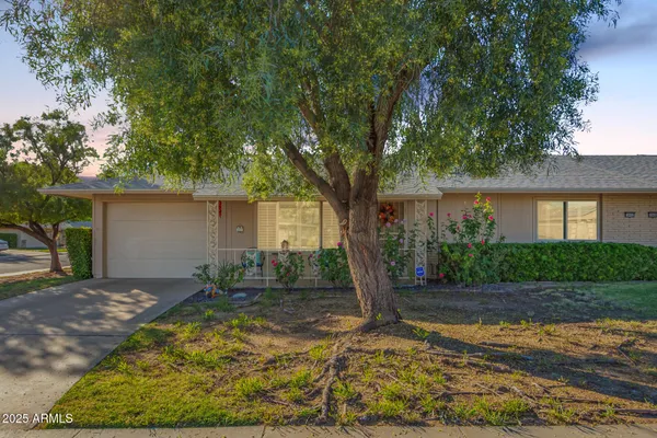 Property Slideshow image 3 of 56 | 18402 n conestoga dr, Sun City, AZ, 85373