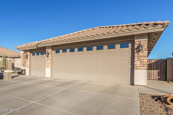 Property Slideshow image 2 of 41 | 2753 s copperwood, Mesa, AZ, 85209