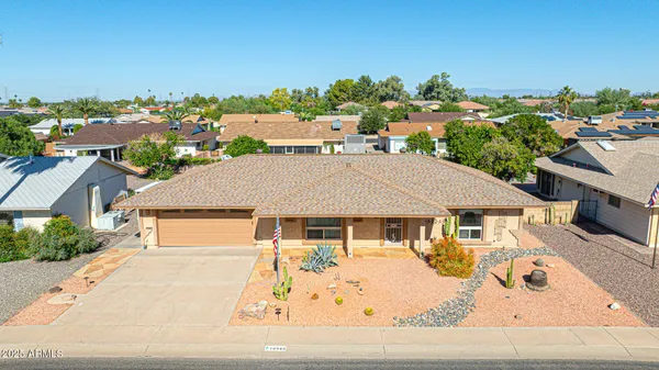 Property Slideshow image 2 of 53 | 10940 w white mountain rd, Sun City, AZ, 85351