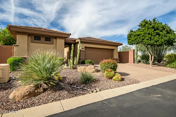 Property Slideshow image 3 of 36 | 41628 n cedar chase rd, Anthem, AZ, 85086