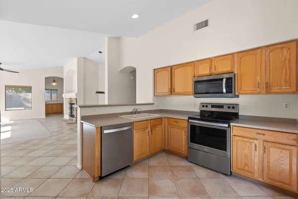 Property Slideshow image 3 of 40 | 20274 n 104th ave, Peoria, AZ, 85382